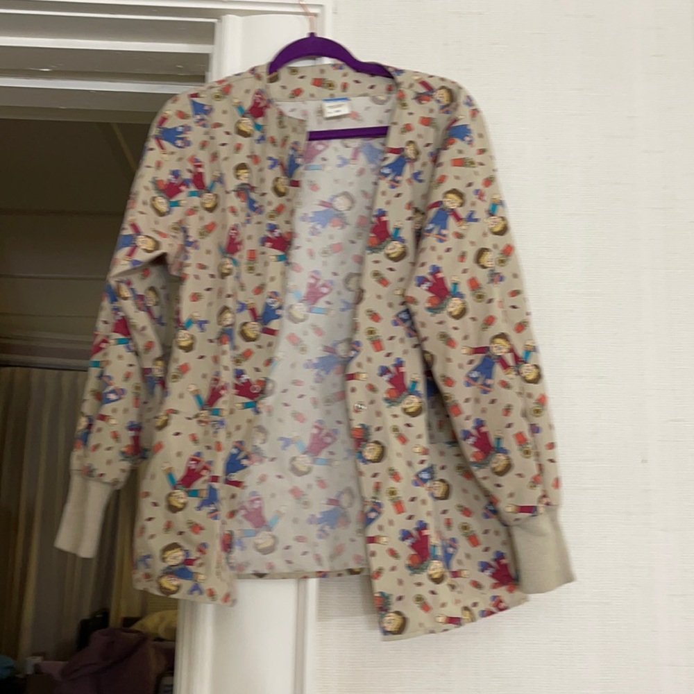 Scrub coat
